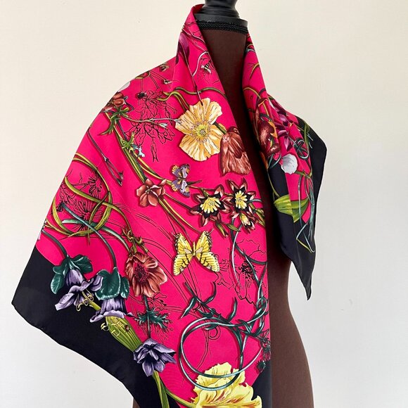 Gucci Silk Wrap Logo Flora Infinity Print Hot Pink Multicolor Scarf - Picture 6 of 16